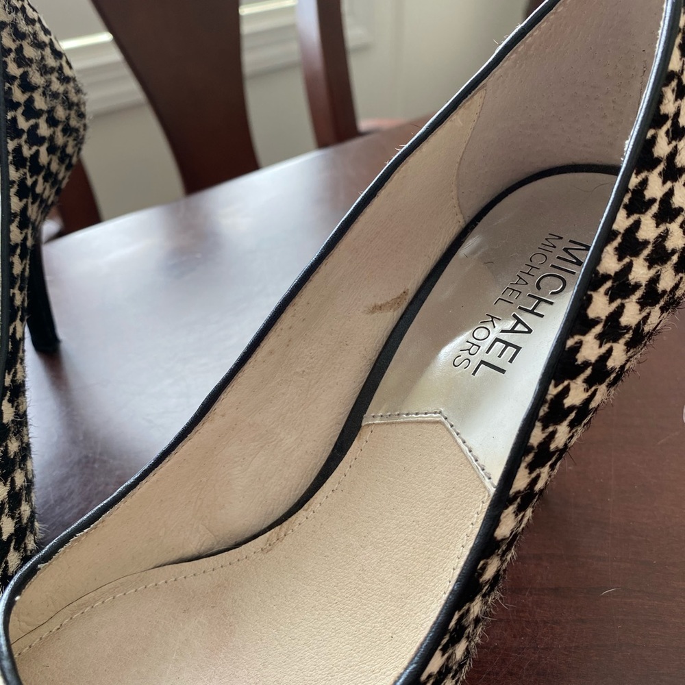 Michael Kors Black and White Houndstooth Heels - Picture 2 of 5